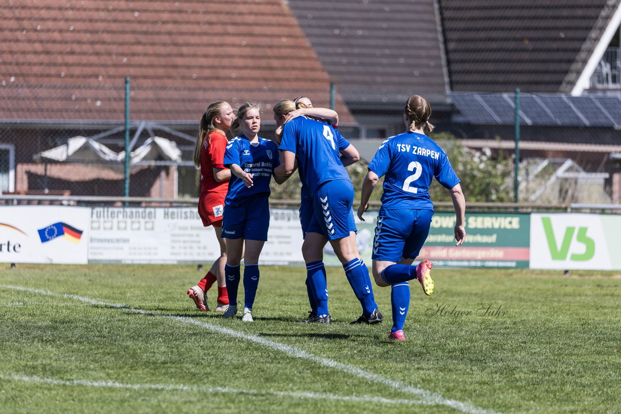 Bild 179 - F TSV Zarpen - Holstein Kiel II : Ergebnis: 2:6